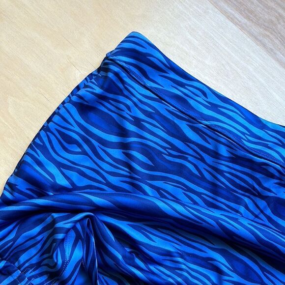 Greg Norman Athletic Skort - Picture 3 of 7